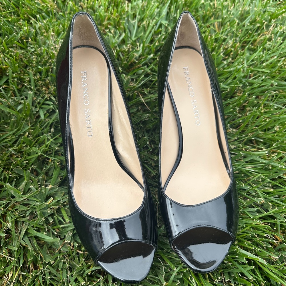 Franco Sarto black peep toe heel